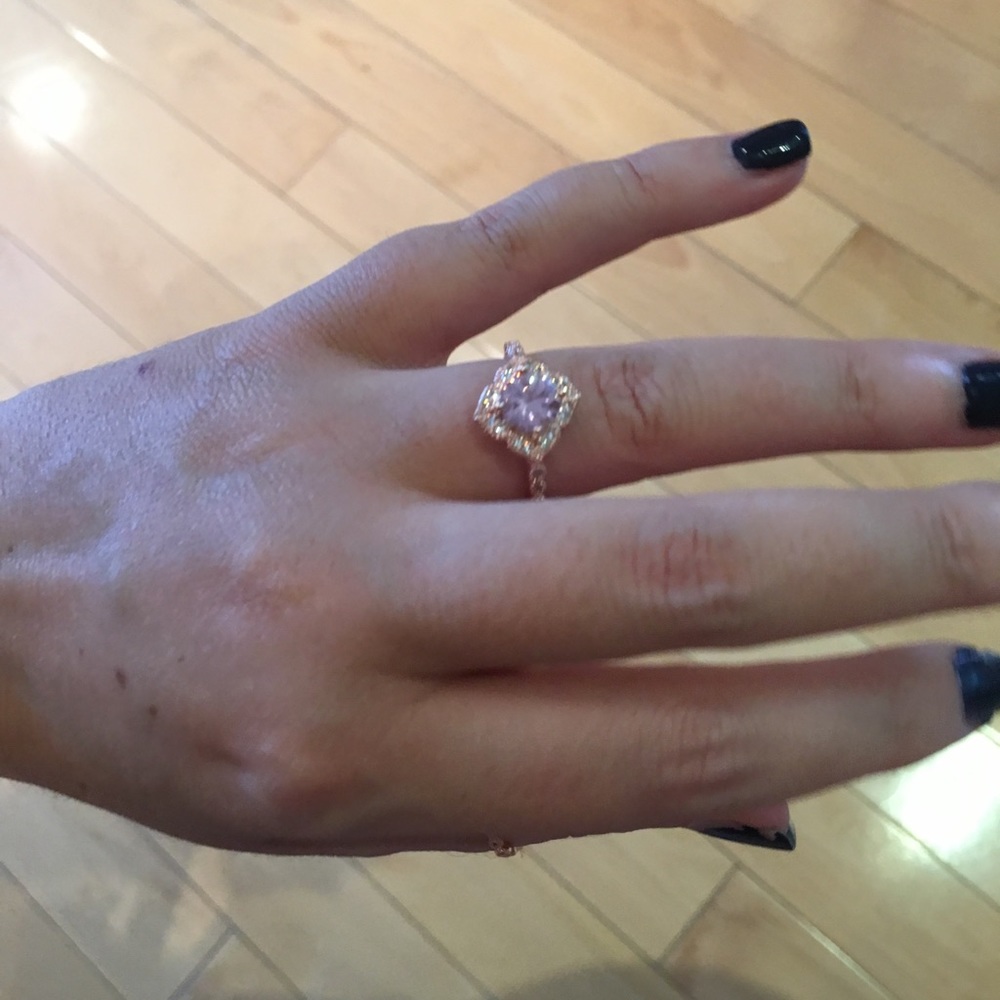 A beautiful set of rose gold rings❤️ - Picture 3 of 7